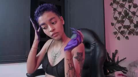 Anny online show from December 2025 04:29:02 AM