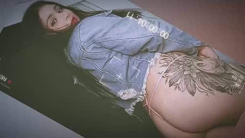Snapshot of anny_louis chatting on December 2024 05:06:01 AM ANNY LOUIS online show from December 2024 05:06:01 AM