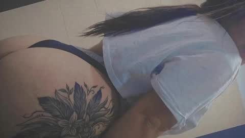 Snapshot of anny_louis chatting on January 2025 02:03:02 AM ANNY LOUIS online show from January 2025 02:03:02 AM