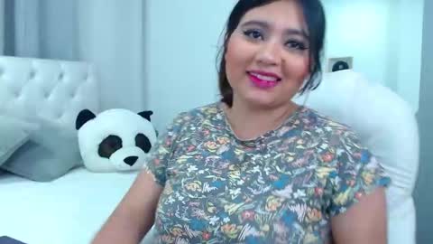 Snapshot of anny_louis chatting on February 2025 02:04:01 AM ANNY LOUIS online show from February 2025 02:04:01 AM