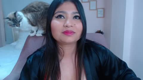 Snapshot of anny_louis chatting on February 2025 05:23:01 AM ANNY LOUIS online show from February 2025 05:23:01 AM