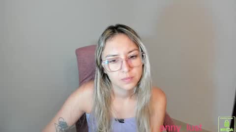 Snapshot of anny_lust chatting on November 2025 03:58:02 PM Issabela online show from November 2025 03:58:02 PM