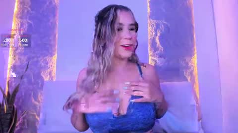 Snapshot of anny_vall chatting on June 2026 09:08:02 PM Anny online show from June 2026 09:08:02 PM