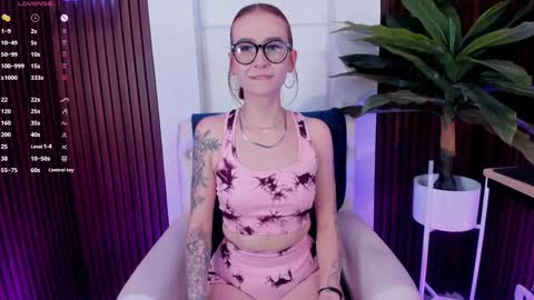 Snapshot of annybuny chatting on February 2025 04:16:02 PM Ana online show from February 2025 04:16:02 PM