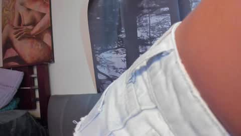 Annyluna online show from April 2026 09:26:01 PM