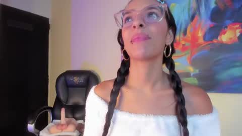 Snapshot of annyluna1 chatting on July 2026 12:20:01 PM Annyluna online show from July 2026 12:20:01 PM