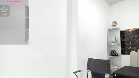 Snapshot of annyrosee chatting on October 2025 07:36:02 PM Anny online show from October 2025 07:36:02 PM