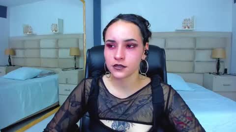 AnnyT online show from September 2025 09:49:01 PM