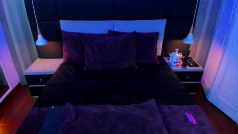 annytovar online show from October 2025 08:17:02 PM