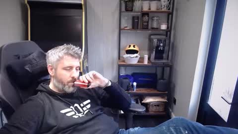 anonymousblokeuk online show from December 2024 11:49:02 AM