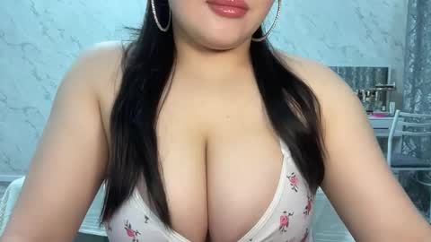 Snapshot of anora_sunny chatting on February 2026 05:11:01 PM Any online show from February 2026 05:11:01 PM