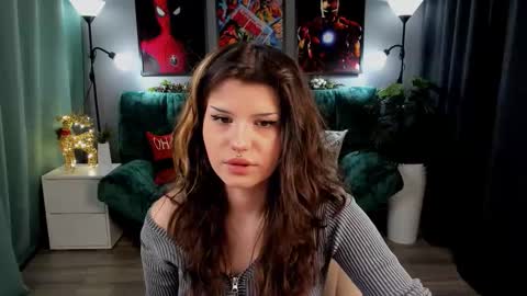 Anora online show from December 2025 06:39:01 PM