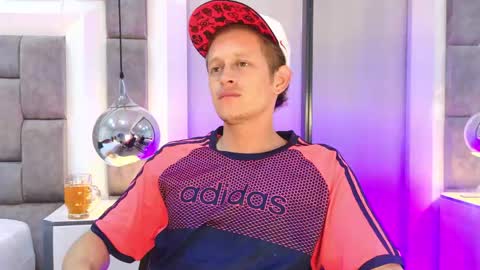 Snapshot of anthonystone_ chatting on June 2026 07:48:01 PM Anthonny online show from June 2026 07:48:01 PM