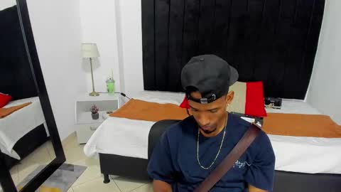 Snapshot of anthoy_wayans chatting on December 2024 10:14:02 PM       online show from December 2024 10:14:02 PM