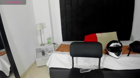 Snapshot of anthoy_wayans chatting on December 2024 03:02:02 AM       online show from December 2024 03:02:02 AM