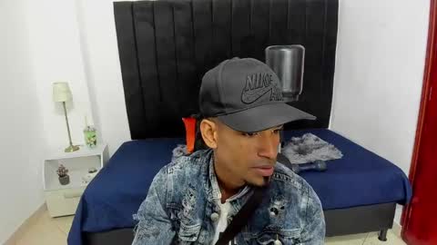 Snapshot of anthoy_wayans chatting on December 2024 11:40:02 PM       online show from December 2024 11:40:02 PM
