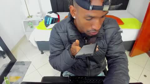 Snapshot of anthoy_wayans chatting on February 2025 01:05:02 AM       online show from February 2025 01:05:02 AM