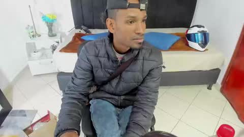 Snapshot of anthoy_wayans chatting on February 2025 12:17:02 AM       online show from February 2025 12:17:02 AM
