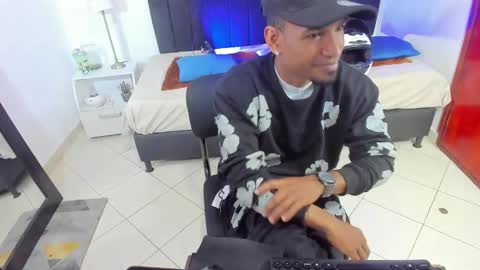 Snapshot of anthoy_wayans chatting on February 2025 12:24:01 AM       online show from February 2025 12:24:01 AM
