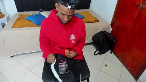 Snapshot of anthoy_wayans chatting on February 2025 12:03:01 AM       online show from February 2025 12:03:01 AM