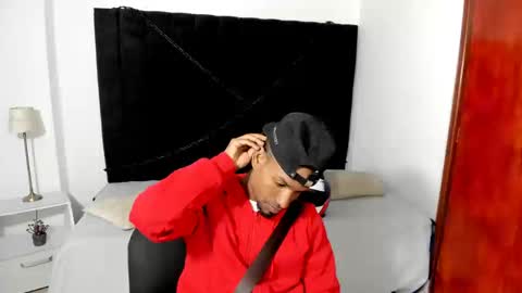 Snapshot of anthoy_wayans chatting on September 2025 12:32:02 AM       online show from September 2025 12:32:02 AM