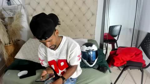 Snapshot of anthoy_wayans chatting on September 2025 11:52:01 PM       online show from September 2025 11:52:01 PM
