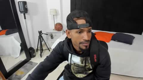 Snapshot of anthoy_wayans chatting on October 2025 11:57:02 PM       online show from October 2025 11:57:02 PM