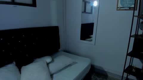 Antonela online show from February 2025 02:41:01 AM