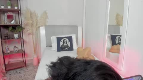 Antonela online show from October 2025 10:49:02 PM