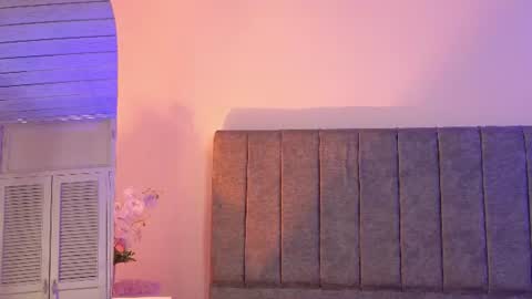 Snapshot of antonella_1998_ chatting on June 2026 01:01:02 PM Antonella online show from June 2026 01:01:02 PM