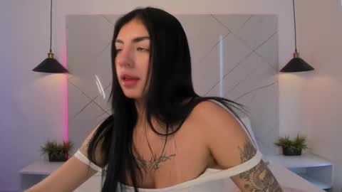 Snapshot of antonella__rouse chatting on October 2025 09:22:01 PM Antonella online show from October 2025 09:22:01 PM