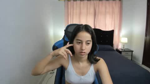  Antonella  online show from November 2025 05:58:02 PM