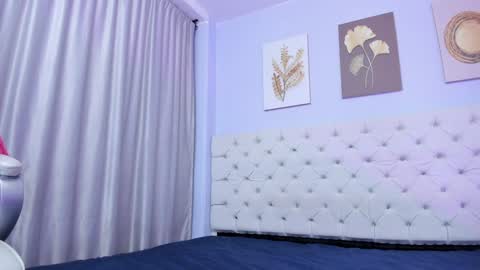 Snapshot of antonella_hotkiss chatting on January 2025 04:38:01 AM Antonella online show from January 2025 04:38:01 AM