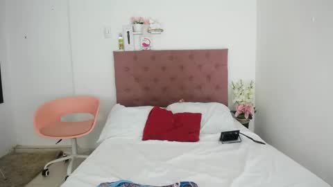 Snapshot of antonella_mcry chatting on January 2025 02:22:02 AM antonella online show from January 2025 02:22:02 AM
