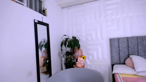 Snapshot of antonella_mcry chatting on February 2025 04:26:02 AM antonella online show from February 2025 04:26:02 AM