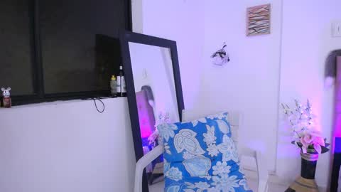 Snapshot of antonella_mcry chatting on September 2025 05:18:01 AM antonella online show from September 2025 05:18:01 AM