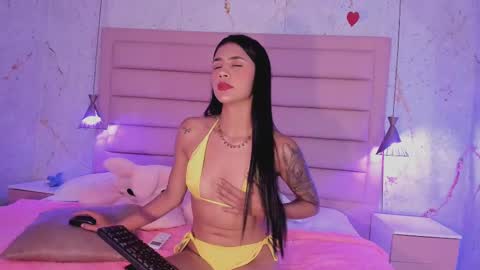 Snapshot of antonella_rossi24 chatting on February 2025 06:57:02 PM Antonella Rossi online show from February 2025 06:57:02 PM