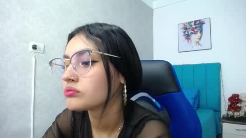 Antonella online show from December 2024 01:00:02 PM