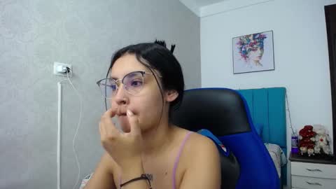 Antonella online show from January 2025 12:09:01 PM