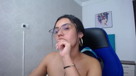 Antonella online show from March 2025 06:30:01 PM