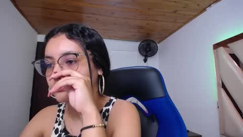 Antonella online show from September 2025 12:50:01 PM