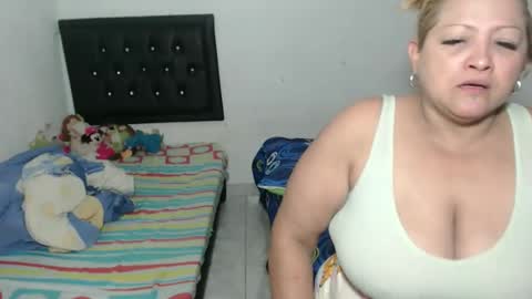 antonella_y_tayrone online show from April 2026 07:06:02 AM