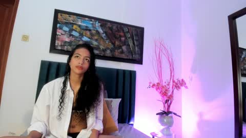 Snapshot of antonellahall_ chatting on January 2025 11:49:01 AM AntonellaHall online show from January 2025 11:49:01 AM