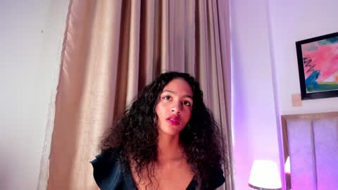 Snapshot of antonellahall_ chatting on January 2025 11:59:01 AM AntonellaHall online show from January 2025 11:59:01 AM