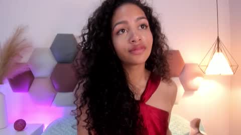 Snapshot of antonellahall_ chatting on February 2025 03:50:02 PM AntonellaHall online show from February 2025 03:50:02 PM