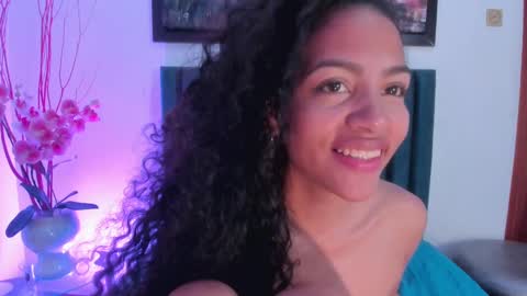 Snapshot of antonellahall_ chatting on February 2025 06:09:02 PM AntonellaHall online show from February 2025 06:09:02 PM
