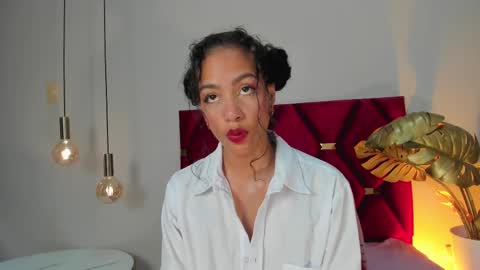 Snapshot of antonellahall_ chatting on March 2025 12:20:01 PM AntonellaHall online show from March 2025 12:20:01 PM