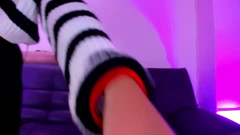 Antonellajohnston online show from October 2025 01:40:02 PM