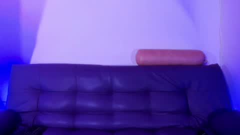 Antonellajohnston online show from October 2025 12:13:02 PM