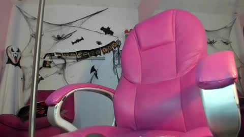 Snapshot of antonellakling_ chatting on October 2025 10:15:01 PM ANTONELLA online show from October 2025 10:15:01 PM